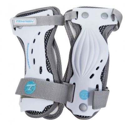 4. TEMPISH Acura 2 Wrist Guards 102000013