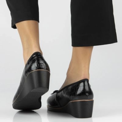 6. Leather wedge pumps black Filippo DP7661/26 BK