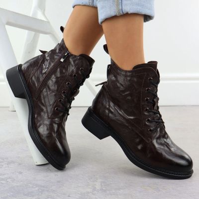 10. Women's leather work boots insulated brown Vinceza 86412