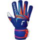 2. Reusch Attrakt Advance Junior Gloves 56 72 215 4126