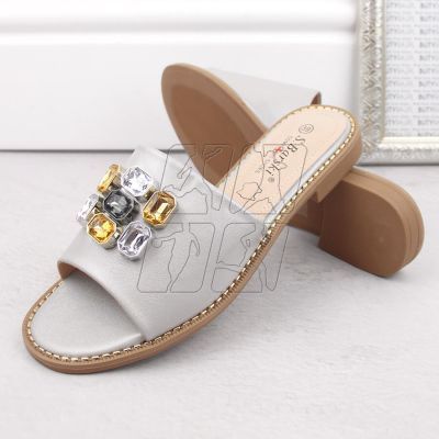 6. S.Barski W OLI262B silver flip-flops with zircons