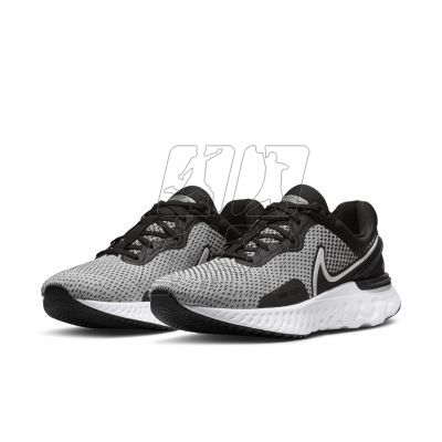 2. Nike React Miler 3 M DD0490-101 shoe