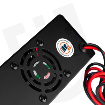 4. Microprocessor-Controlled Battery Charger 6–12V 15A + Battery Charger W14017 WUBER