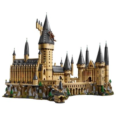 4. LEGO Harry Potter 71043 Hogwarts Castle