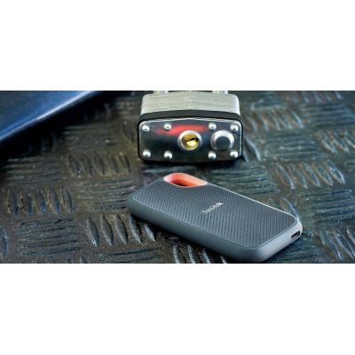 18. SanDisk Extreme Portable external SSD drive (4TB; USB 3.2; 1050 MB/s; SDSSDE61-4T00-G25)