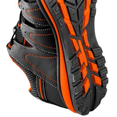 6. NEO tools 82-079-41 safety shoes