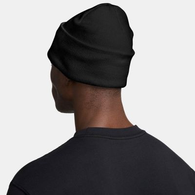 5. Nike Peak Cap HF0187-010