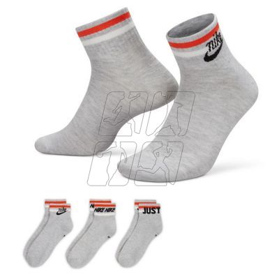 2. Nike Everyday Essential 3Pack DX5080 050 socks