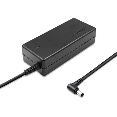 7. Qoltec 50076.90W power supply for Toshiba notebook (19 V; 4.9 A; 90 W; 5.5 mm x 2.5 mm)