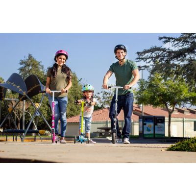 14. Razor A5 Lux Scooter 13073064 (pink)