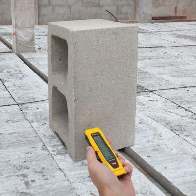 9. Stanley 0-77-030 moisture meter