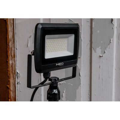 5. NEO tools 99-059 Floodlight