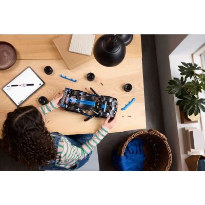 8. LEGO Technic 42176 Porsche GT4 e-Performance Race Car