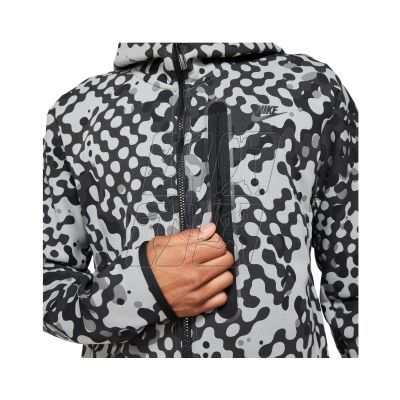 3. Nike NSW Tech Fleece React M DD4684-070 sweatshirt