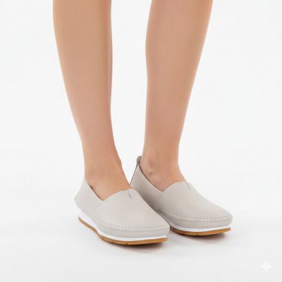 5. Women's beige leather slip-on shoes S.Barski LR61-7051