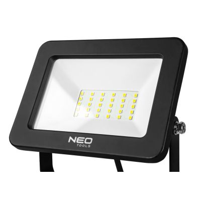 4. Double spotlight 2x50W SMD LED 8500lm 230V on a 1.8m stand