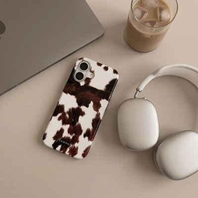 5. Tech-Protect Lamano MagSafe case for iPhone 17 - brown and white