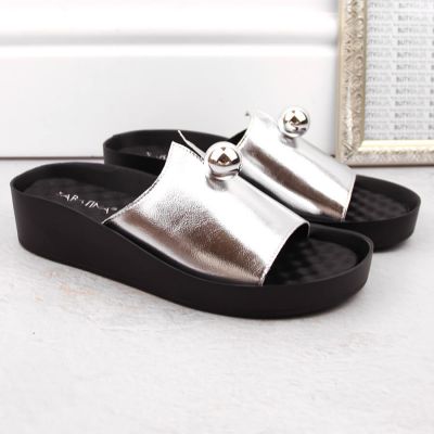 11. Women's beige openwork closed sandals Sabatina