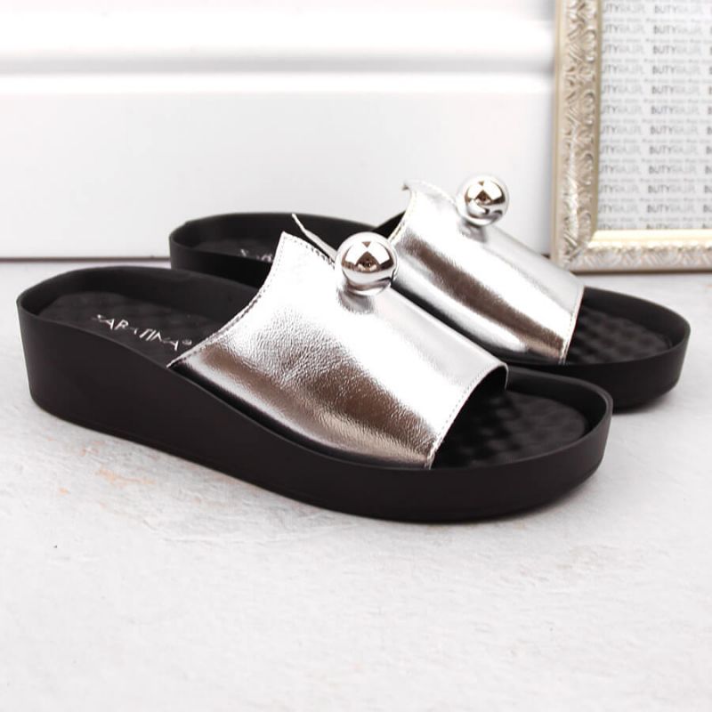 11. Women's beige openwork closed sandals Sabatina