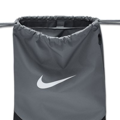 4. Nike Brasilia IB4409-084 Shoe and Clothing Bag