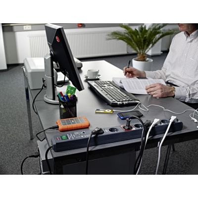 2. Secure-Tec 8-way power strip, Steckdosenleiste
