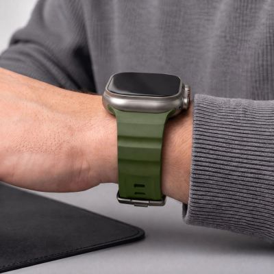 6. Tech-Protect Motion Strap for Apple Watch 44 / 45 / 46 / 49 mm - Green