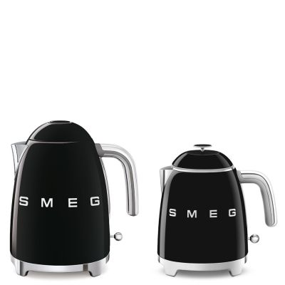 44. SMEG mini kettle 0.8L black Schwarz (KLF05BLEU)