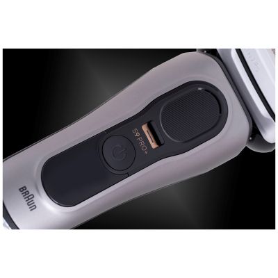 7. Braun Series 9 Pro+ 9567CC Electric Shaver