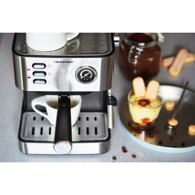 4. Blaupunkt CMP312 pressure coffee machine, 850W