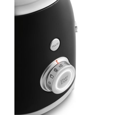 3. Smeg BLF03BLEU Mixer Pastel Black