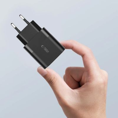 7. Tech-Protect C30W Charger USB-C PD 30W / USB-A QC 3.0 - Black