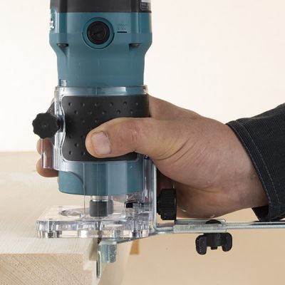 5. MAKITA 3711 530W Electric Milling Machine