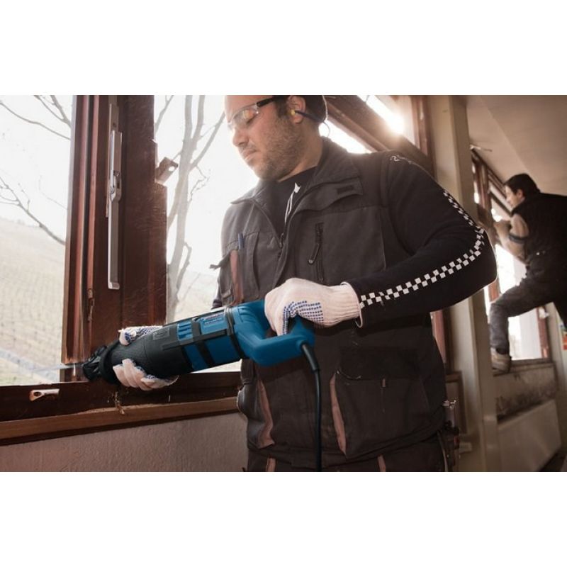 2. Sabre saw BOSCH GSA 1300 PCE 060164E200 1300W 28mm 0–2.900 min-1