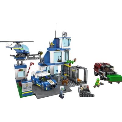 4. LEGO City 60316 Police Station