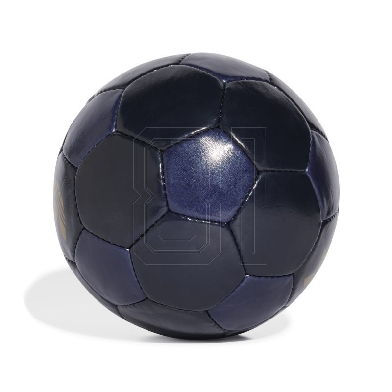 4. adidas Juventus Turin Club Trefoil IX4028 Ball