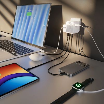 13. SBS Travel Adapter 2xUSB-C 1xUSB-A Universal - White