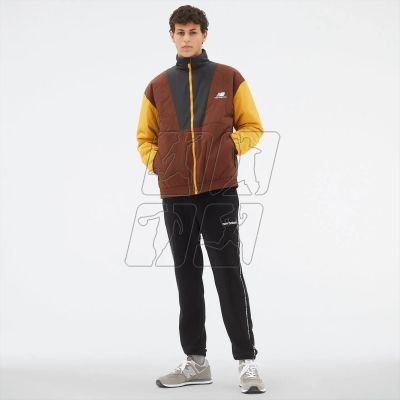 6. New Balance Nb Athletics Outwear M MJ23501ROK jacket