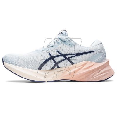 7. Asics Novablast 3 W shoes 1012B492-400