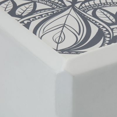 14. Gaiam Sustained Sundial Point 65747 yoga block