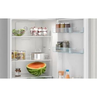 6. BOSCH KGN 33NSDB fridge-freezer