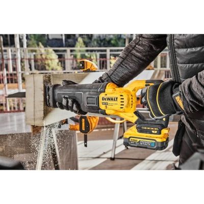 5. Reciprocating saw 18V XR 2x5Ah