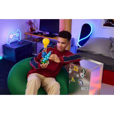 8. LEGO Fortnite 77080 - Supply Drop
