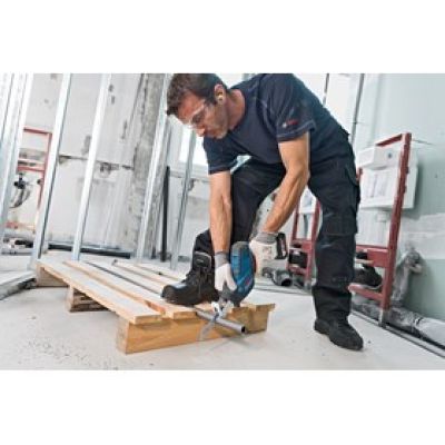 2. Bosch GSA 18 V-LI C Professional Black, Blue, Red