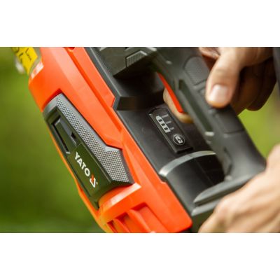 5. YT 18V Blower + 4.0 Ah Battery + Charger