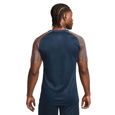 2. Nike Dri-Fit Academy SS M DH8031-411 T-shirt