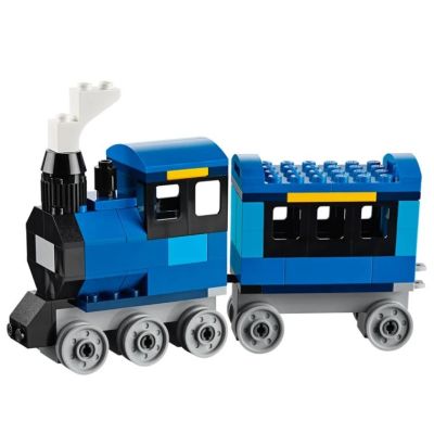 4. LEGO Classic 10696 Creative Bricks Medium Box