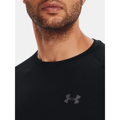 8. Under Armour T-shirt M 1328496-001