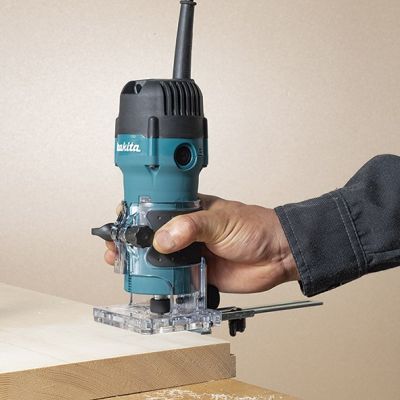 4. MAKITA 3711 530W Electric Milling Machine