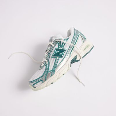 8. New Balance U740GR2 shoes
