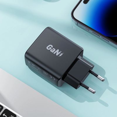 6. Fast charger GaN 35W PD 2x USB C Acefast A49 - black